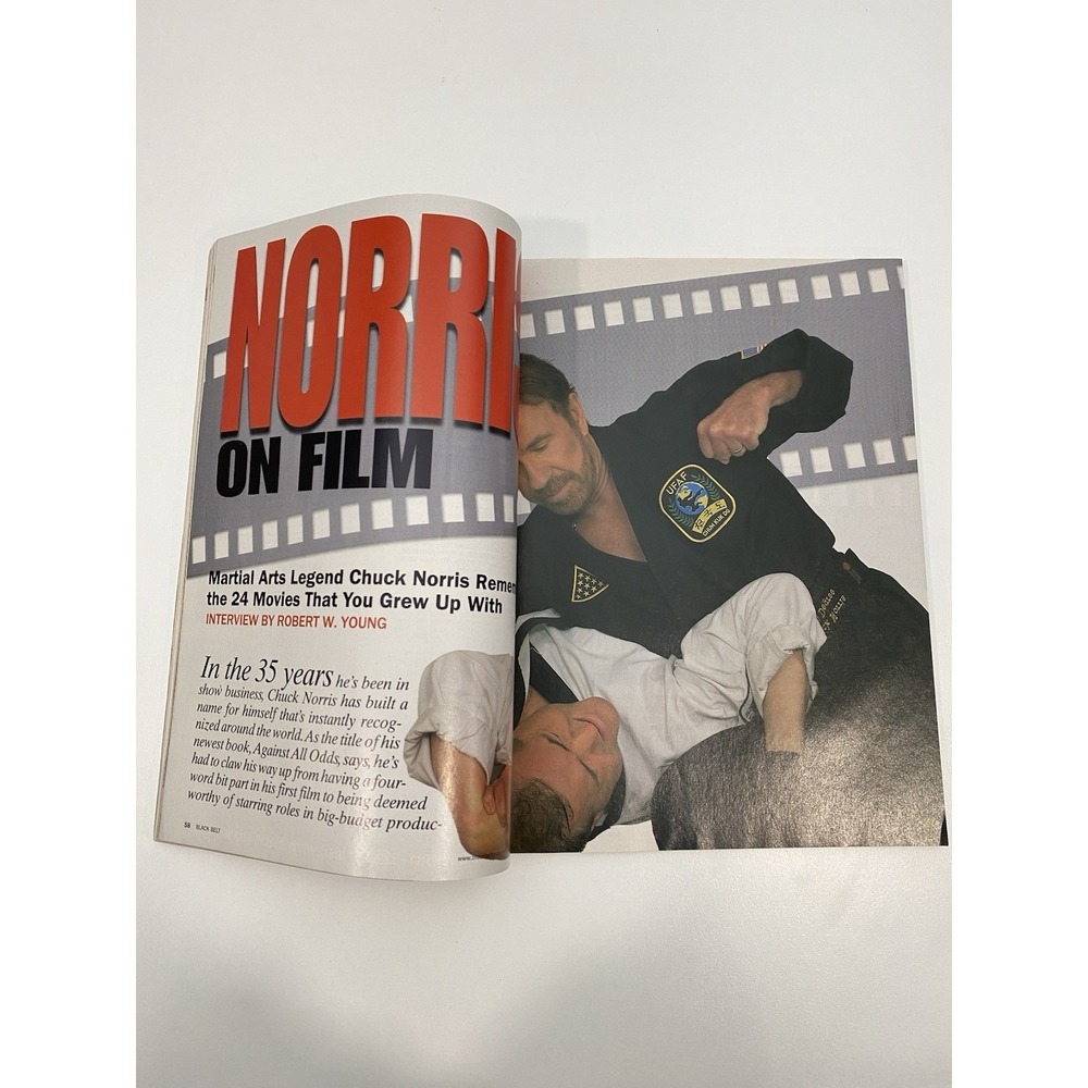 Black Belt Magazine: November 2004 - Chuck‎ Norris Frank Mir - Picture 4 of 5